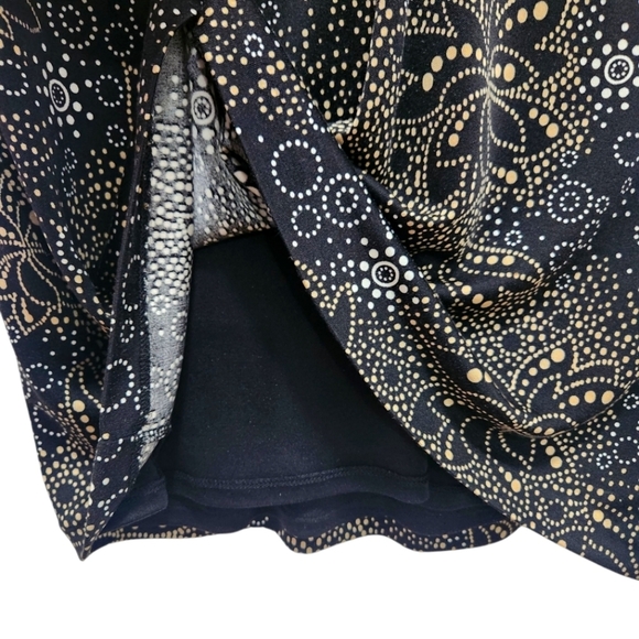 Talbots 100% Pure Silk Tank Black Gold Dotted Design Size 8 Career Date Night - Picture 3 of 5